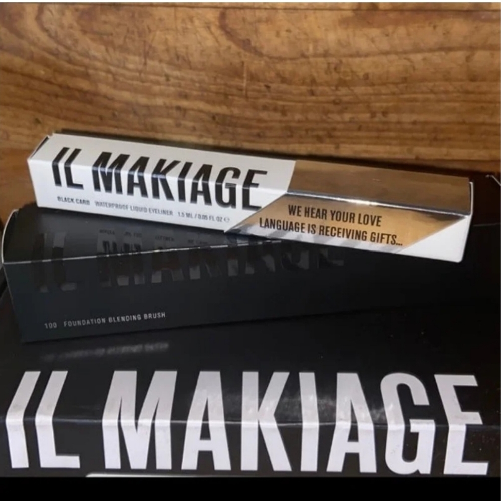 Il Makiage Black Card Liquid Eyeliner